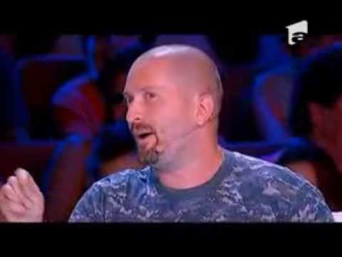 Cele 4 versuri ale lui Cheloo. Ce scrie pe orice stripper? Raspunsul l-a retinut Bittman! :))