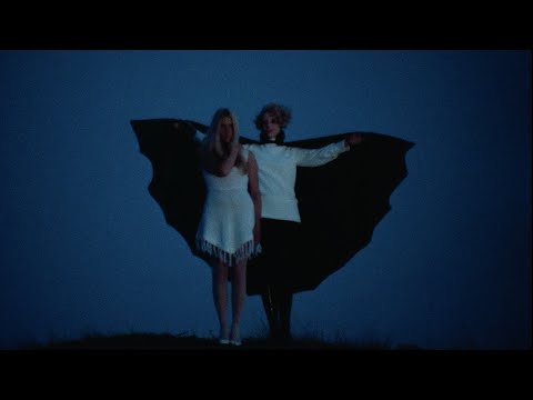 Trailers Daughter of Darkness