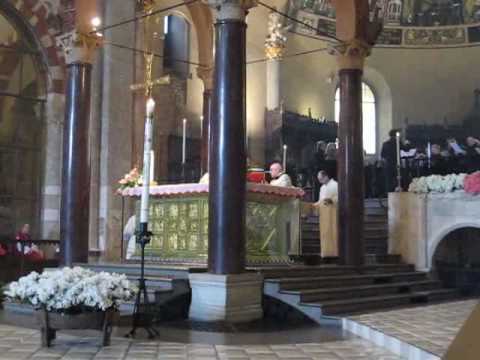 Domenica II Pasqua 2010 - Dominica in Albis - Offertorium.mp4