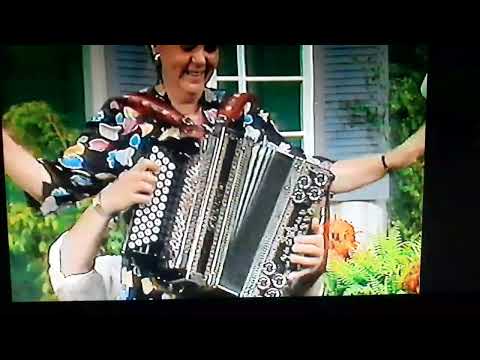 Helli in Magda Tovornikova - Harmonika