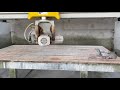 Riproduci video