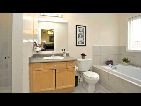 27 Shenandoah Drive, Whitby