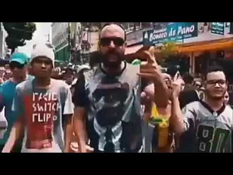 Gabriel o pensador dando recado "Chamando político ridículo de mito"