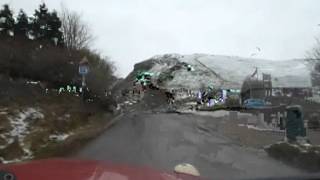 preview picture of video 'Mam Tor mountain drive (Peak District) A625 & Winnats Pass in Citroen 2cv'