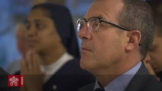 Papa: leigos e pastores não tenham medo de sujar as mãos