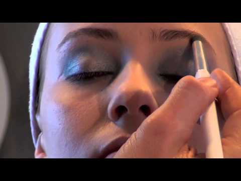 How to apply our eyeshadow nr.134 iced bronze (LOOkX)