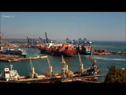 Container ship ITAJAI EXPRESS maniobra de zarpe puerto de San Antonio