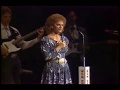 Reba McEntire — "Whoever's in New England" — Live | 1987