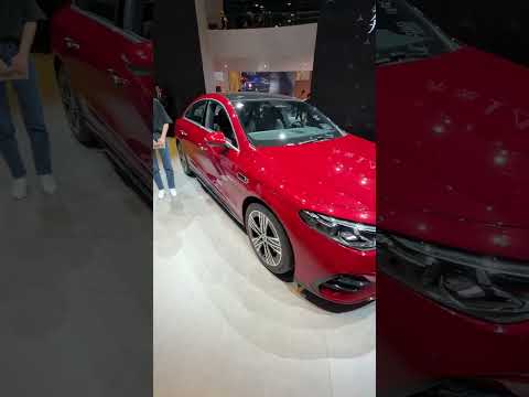 A full walk through the Mercedes lounge, from the very first Mercedes to the latest lineup