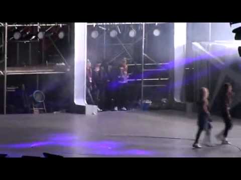 [FANCAM] 131019 - SMTOWN in Beijing - DANCE BATTLE
