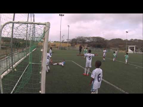 Xavio's eerste competitiewedstrijd voetbal