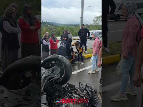 Kutlubey’de Yoldaki Su Birikintisi Çifte Kazaya Neden Oldu: 3 Yaralı