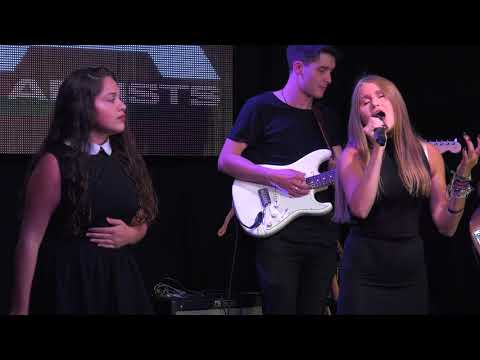 Ultimate Artists duo Ula Lozar and Ilenia Camilleri cover Ed Sheran's "Everything Has Changed"