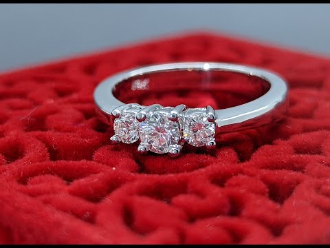 MJW Jewelry Display: Vintage 0.53Ct 3-Stone Diamond Ring - 14K White Gold