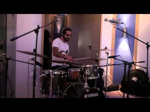 Recording Drums ( Yamaha Maple Custom Absolute Nouveau )