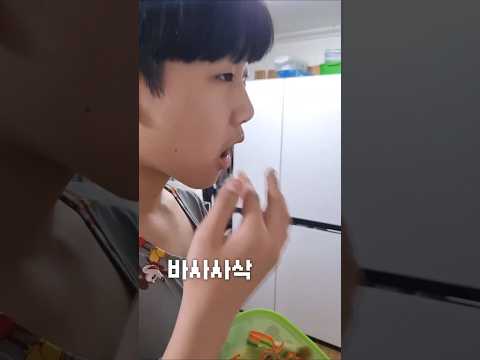 우리집 아들들, 유행하는 건 해 봐야 함 #얼먹젤리 #형제일상