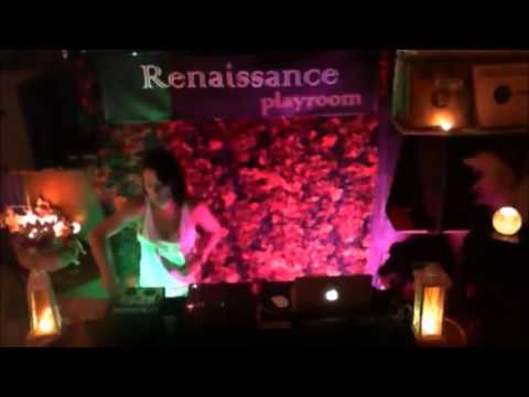 Renaissance playroom - Niki K (Santorini island)