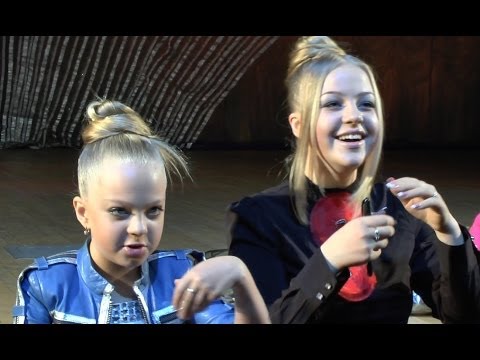 Anastasia Petryk (11 years), Victoria Petryk (16 years), recital