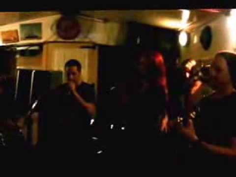 Mc Bad - Let it Flow LIVE at the Hubertus 15-12-2012