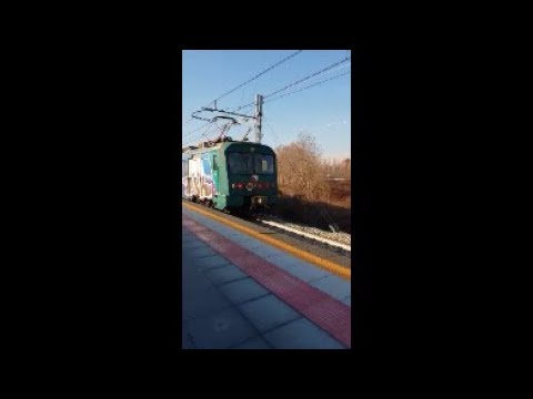 Trenord R 5046 per Lecco in transito a Bergamo Ospedale