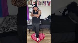 Download lagu Styling looks inspired by my favorite band Maneskin. Which look was your fav? mp3 Download lagu Styling looks inspired by my favorite band Maneskin. Which look was your fav? mp3