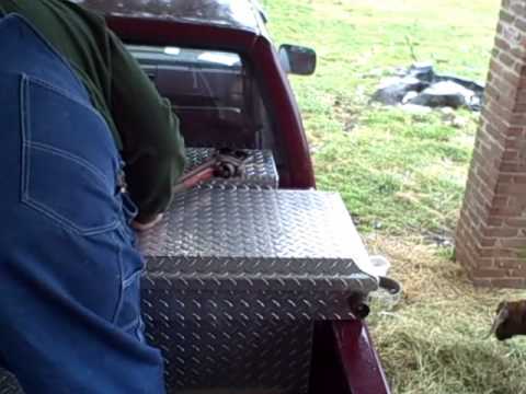 100 Gallon L-shaped Fuel Tank Installed in Pickup Truck Pt 2