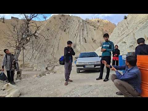 In the heart of war, but kindness, when a van is broken, it makes everyone come together