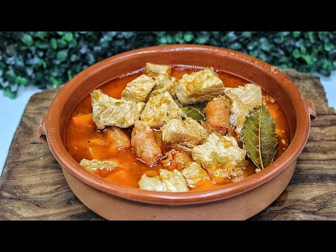 Magro de Cerdo con Chorizo en Salsa. Magro de cerdo con chistorra en salsa. Magro en salsa.