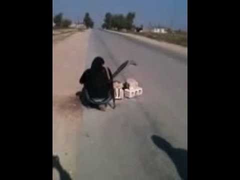 قصف معاقل النظام في منطقة رأس العين بصاروخ محلي الصنع من قبل كتيبة حذيفة بن اليمان