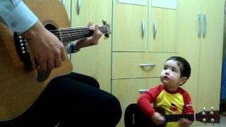 Don't Let Me Down - The Beatles, por Diogo Mello (1 ano e 11 meses)