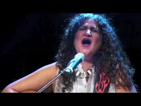 Ronnie Monsorate Presents the Evergreen Vivienne Pocha - You've Got A Friend | Unplugged.