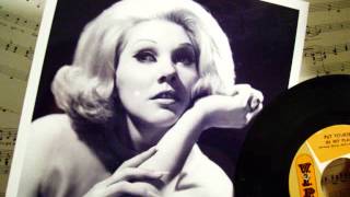 discover motown: chris clark- put yourself in my place