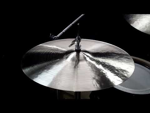 16 Hats, 1209g & 1147g - Handcrafted cymbals by Craig Lauritsen