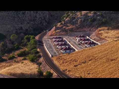 Kahta Kavaklı Köyü'nde Sıcak Asfalt Çalışmaları Hız Kesmiyor