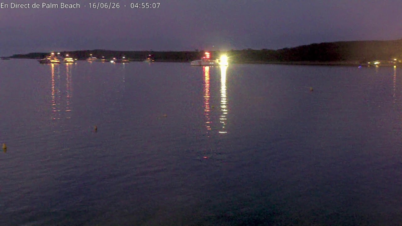 Live webcam view of Palm Beach Bay & Seafront Helipad
