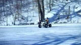preview picture of video 'Quad ice race'