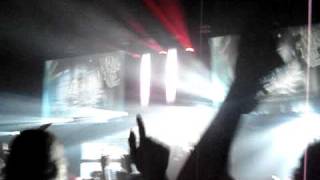 Bliss N Eso - DJ Ism does his thing!!!