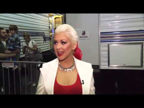 Christina Aguilera - Blake Shelton's Not So Family Christmas