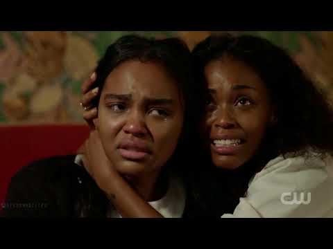 Black Lightning Saves His Daughters   Black Lightning S01E01