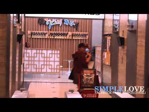 111226-27 Sungmin and Ryeowook leaving KTR