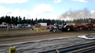 preview picture of video 'Nurmes Tractor Pulling 26.7.2014'