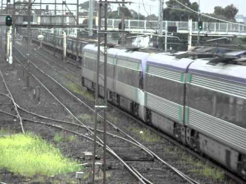 XR558 & XR 557 up PN Goods as it pass's thourgh Sunshine on an up wheat train  2011