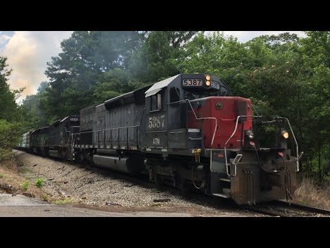 *Classic EMD’s & RS3L!* ATN 5387 leads ATN Z389 @ Irondale & Trussville, AL 7/28/21