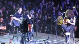 Fall Out Boy - Chicago Is So Two Years Ago (acoustic) Live Newcastle Arena 21/3/2014