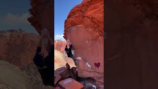 Video thumbnail of Bird in the Wall, V11. Red Rocks