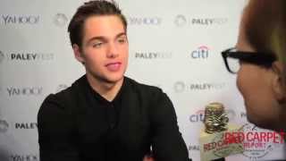 Dylan Sprayberry pour Mingle Media TV Network 