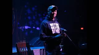 Neal McCoy Performs &quot;Take A Knee&quot;