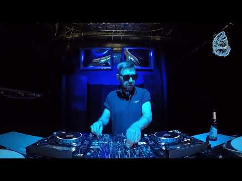 The Blue Oyster: Truant / 11.07 / 20 - 21