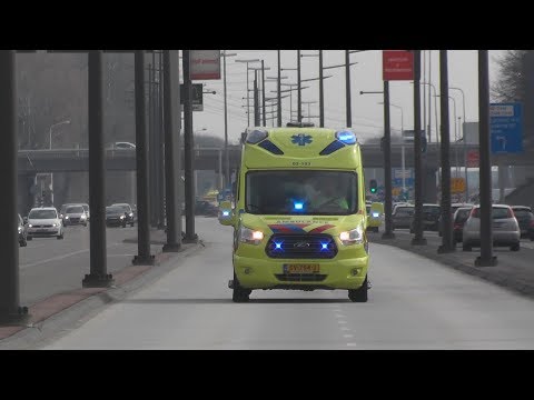 (Wail) Novaris XL 03-103 met spoed naar het UMCG in Groningen