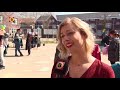 De kinderen van basisschool De Vuurvogel bezorgden juf Daisy vrijdag kippenvel